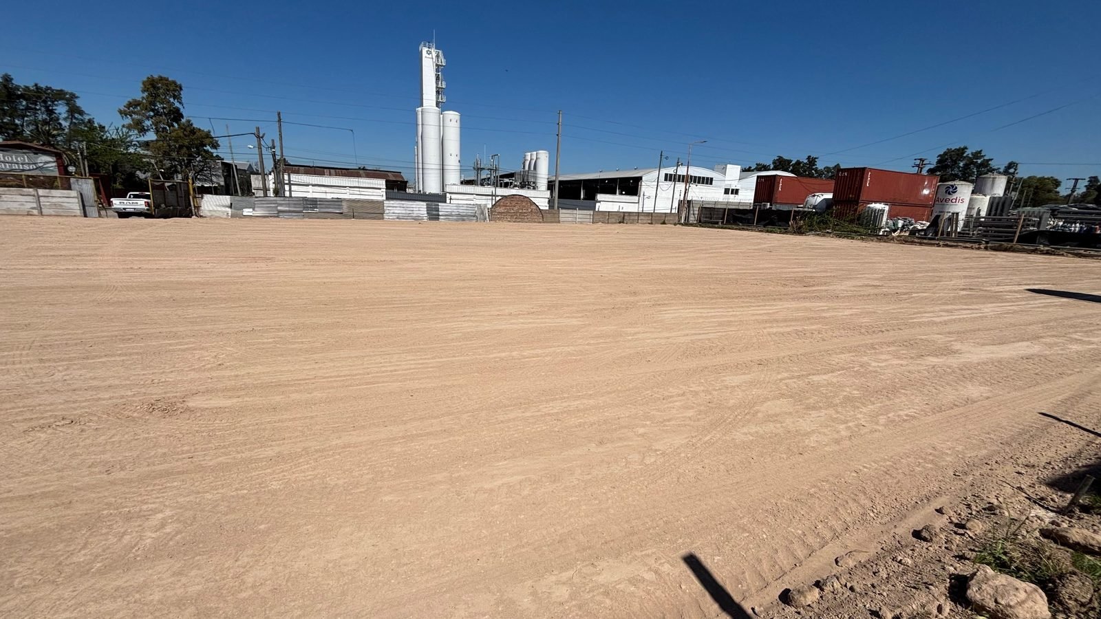 Predio nivelado tras el movimiento de suelo